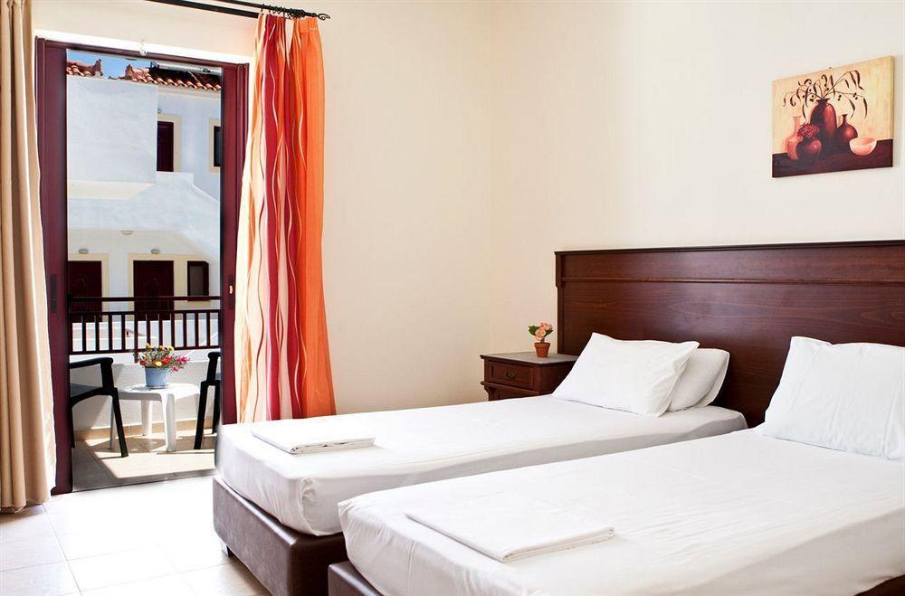 Laza Beach Inn Hotel Skala  Exterior photo